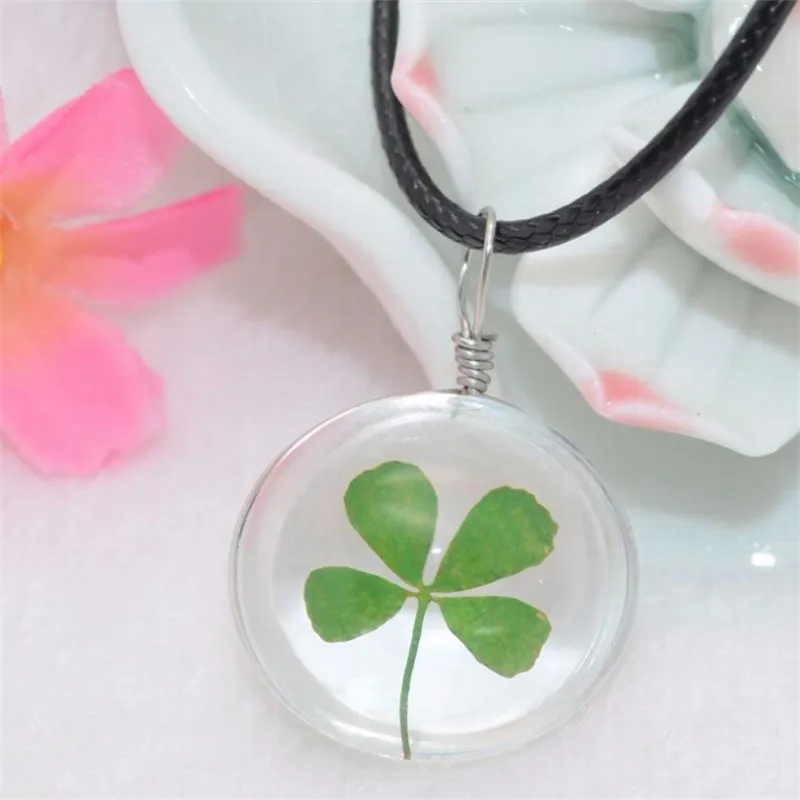 

Four Leaf Clover Green Lucky Necklace Dried Flowers Wish Ball Pendant Crystal Necklaces For Women Choker Female Jewelry