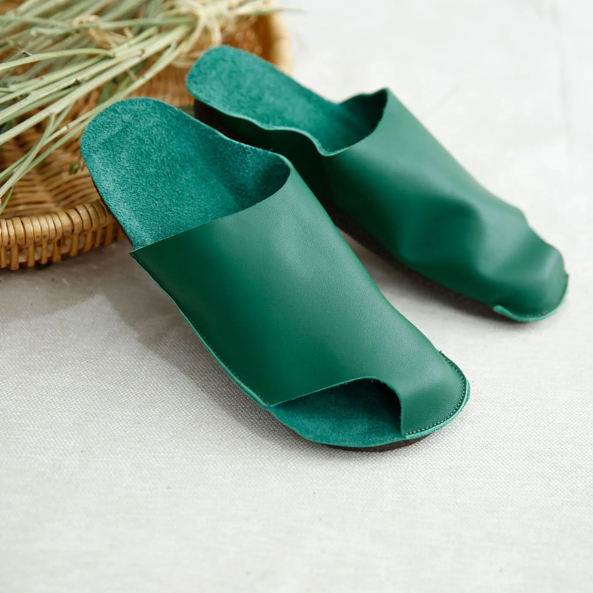 

Careaymade--Summer New Hand-Made Whole Full-Grain Leather Soft Flat Sandals Breathable Baotou Open Toe Women's Slippers