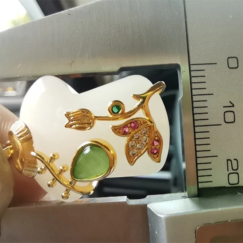 

Cheongsam Long Chain Necklaces For Women Luxury Pendant Golden Ethnic Female Torque jewerly accessoires Valentine's Day present