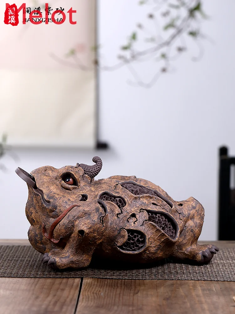 

Yixing Purple Sand Tea Pet Big Decorations Chen Hongjun Extra Large Bark Golden Toad Kung Fu Tea Set Sculpture Supportable