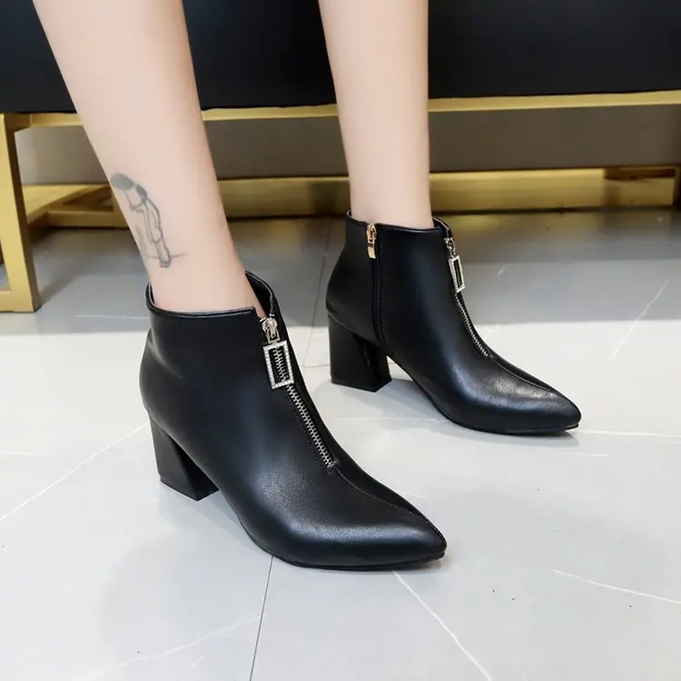 Женская обувь на осень и зиму ботинки-мартинсы женские короткие ботинки в