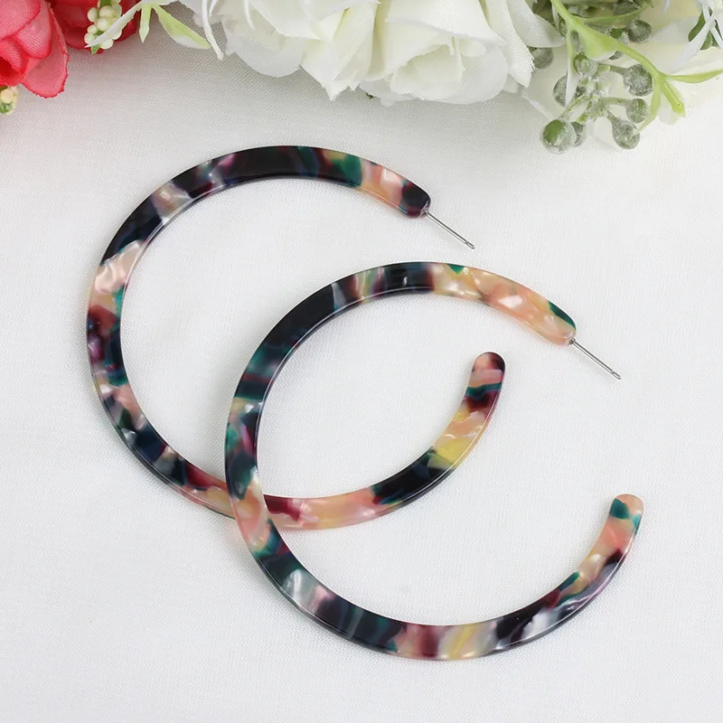 Женские акриловые серьги кольца большие круглые с леопардовым