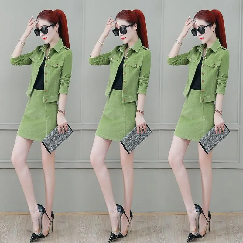 

2021 New Ladies Suit Corduroy Two-piece Suit Women's Western Style Short High Fashion Fashionable Wrap Skirt