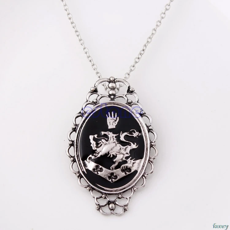 

Hot Selling Twilight Alice Rosalie Cullen Family Crest Pendant Chain Necklace