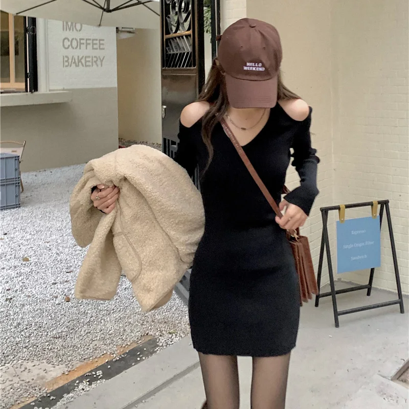 

fashion women's dress ~ autumn new style hanging neck lace up V-neck off shoulder knitted off back dress short