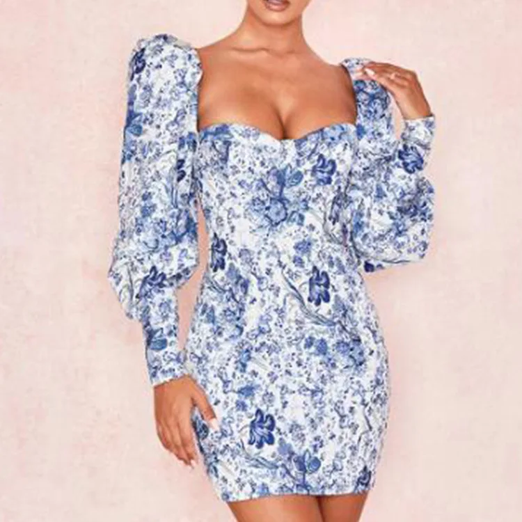 

Женское облегающее платье с длинным рукавом и V-образным вырезом