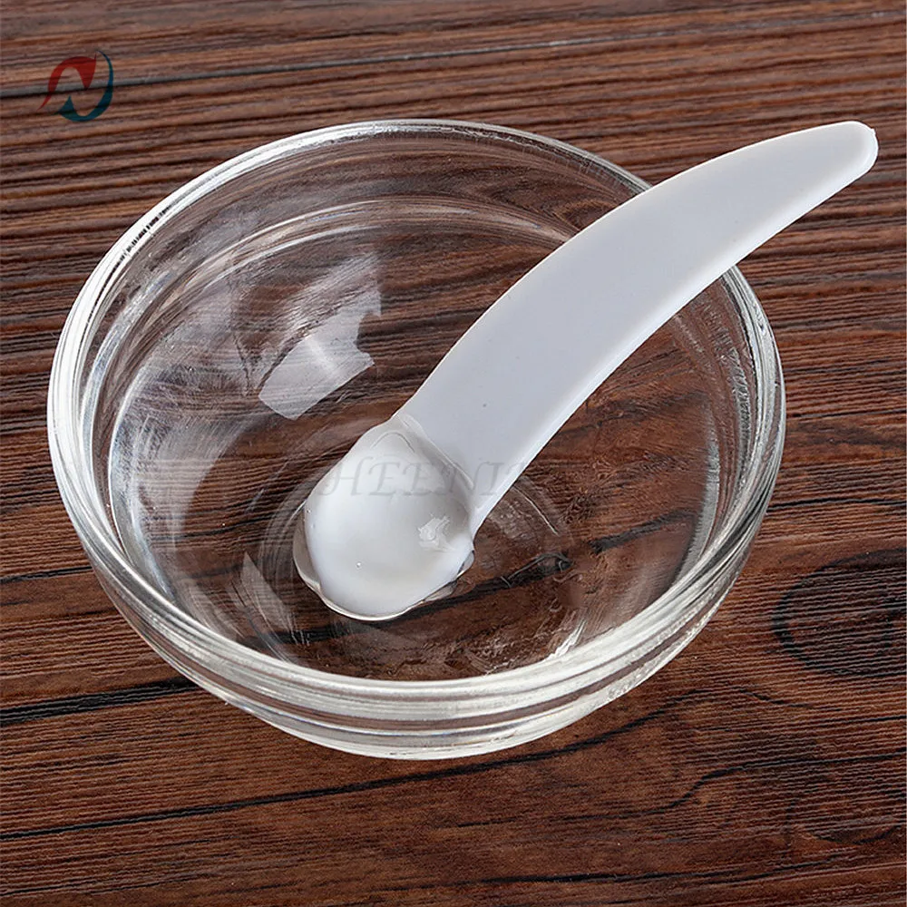 

100PCS 2.2" Plastic Mini Disposable Curved Makeup Cosmetic Spatula Spoon Skin Care Face Cream Face Pack Mixing Sampling Scoop