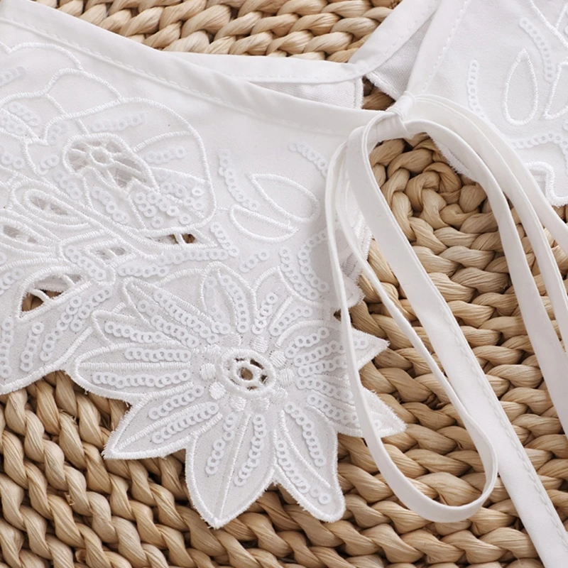 

Women Hollow Out Dragonfly White False Collar Jacquard Shawl Necklace Capelet F42F