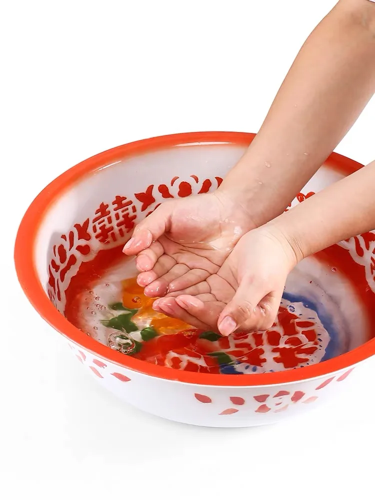 

Kitchen,Dining & Bar