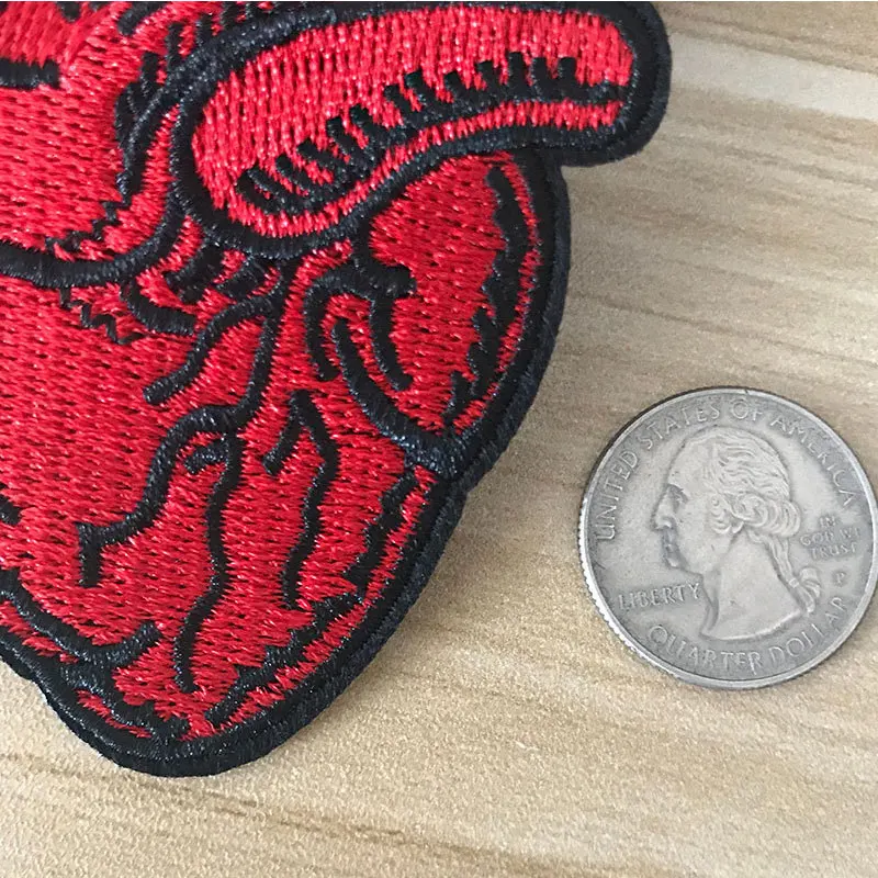Цветные вышитые вручную наклейки из ткани с имитацией сердца для обуви и