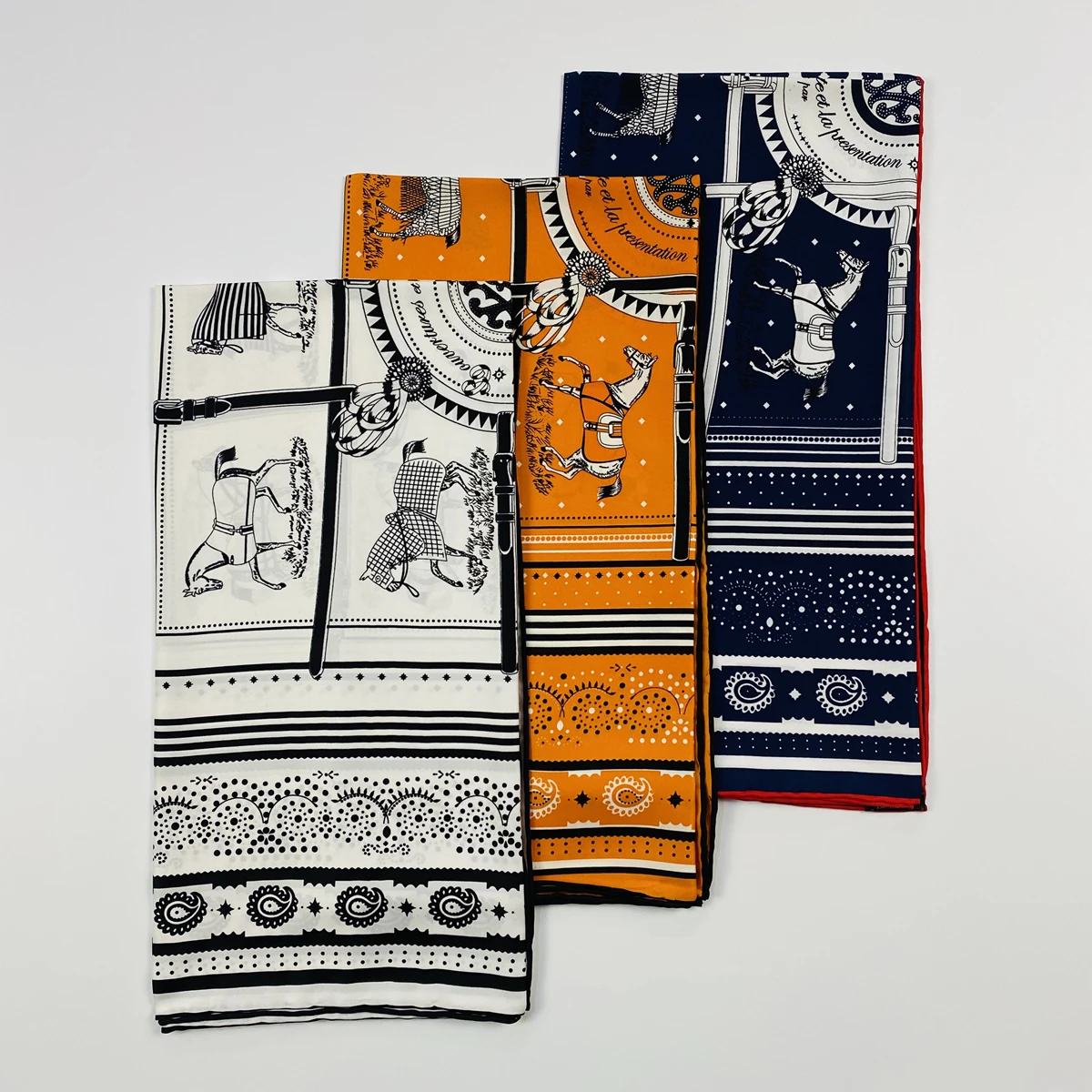 Шелковый квадратный шарф