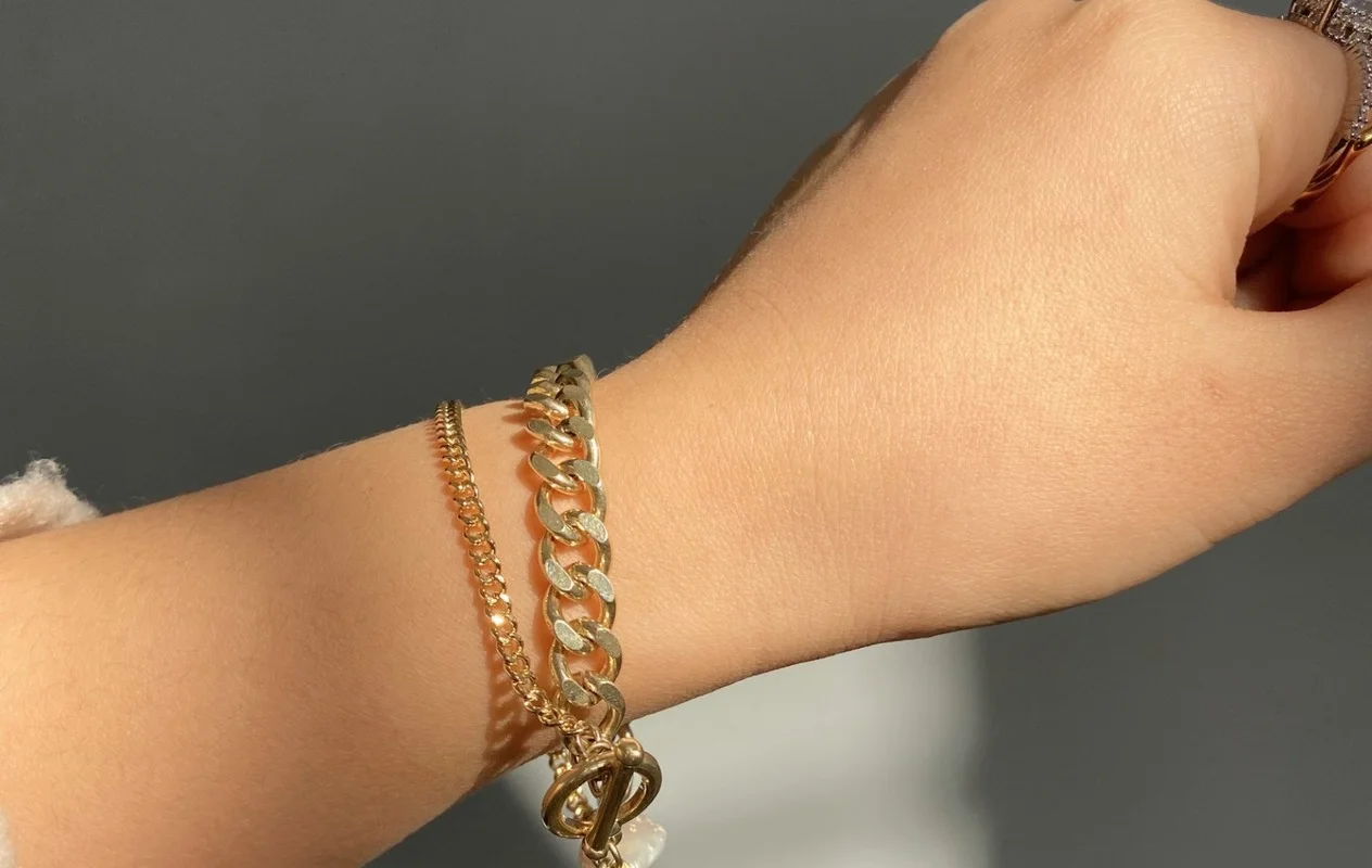 

Fashion Heart Pendant Bangle Bracelet for Women Charm Metal Gold Color Toggle-clasps Bangle Jewelry Anniversary Gift