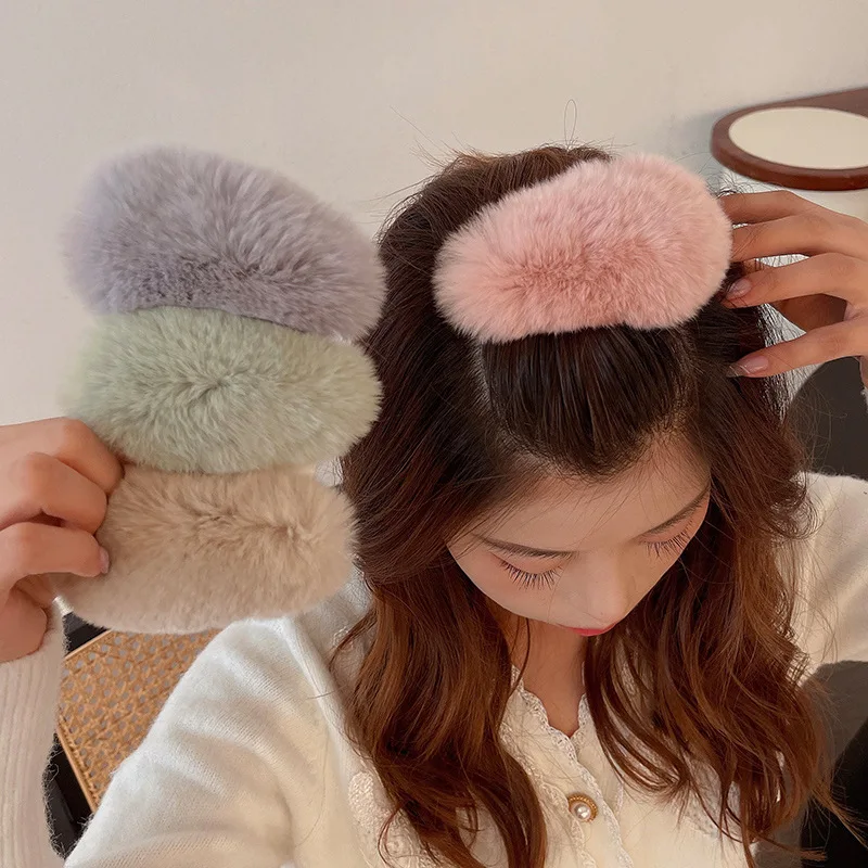 

Fashion Winter Plush Hair Clips Women Girls Large Solid Color Artificial Fur Barrettes Sweet Hairpins Hair Accessories Hairwear