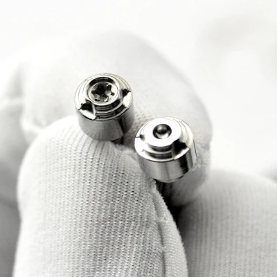 

Титановый винт для ножей Benchmade Griptilian 551