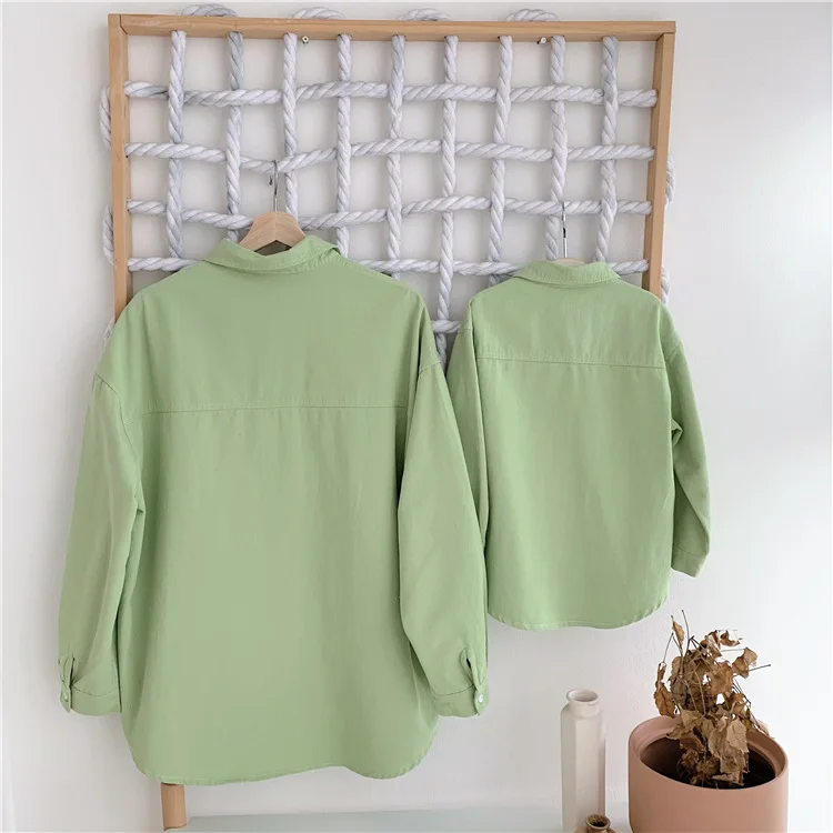 Весенние однотонные повседневные рубашки для мамы и дочки одинаковые наряды