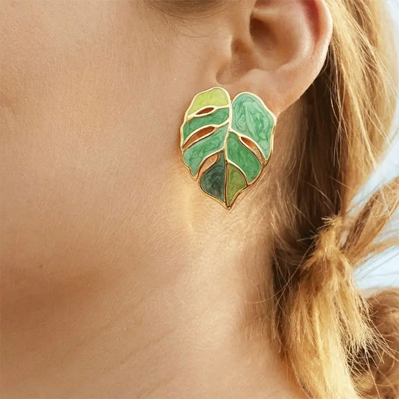 

2021 New Fashion Simple Design Leafs Earrings Female Enamel Green Plant Statement Drop Earrings