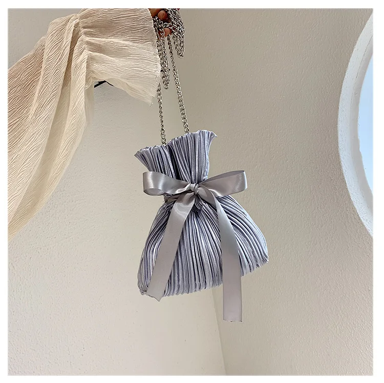 Сумка Феи Женская сумка через плечо маленькая на цепочке модная и нежная новая