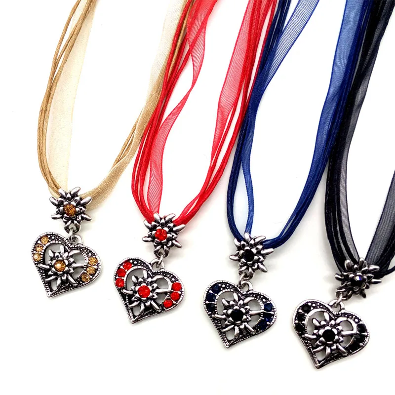 Женское винтажное ожерелье с разноцветными кристаллами|necklace vintage|heart pendantrhinestone