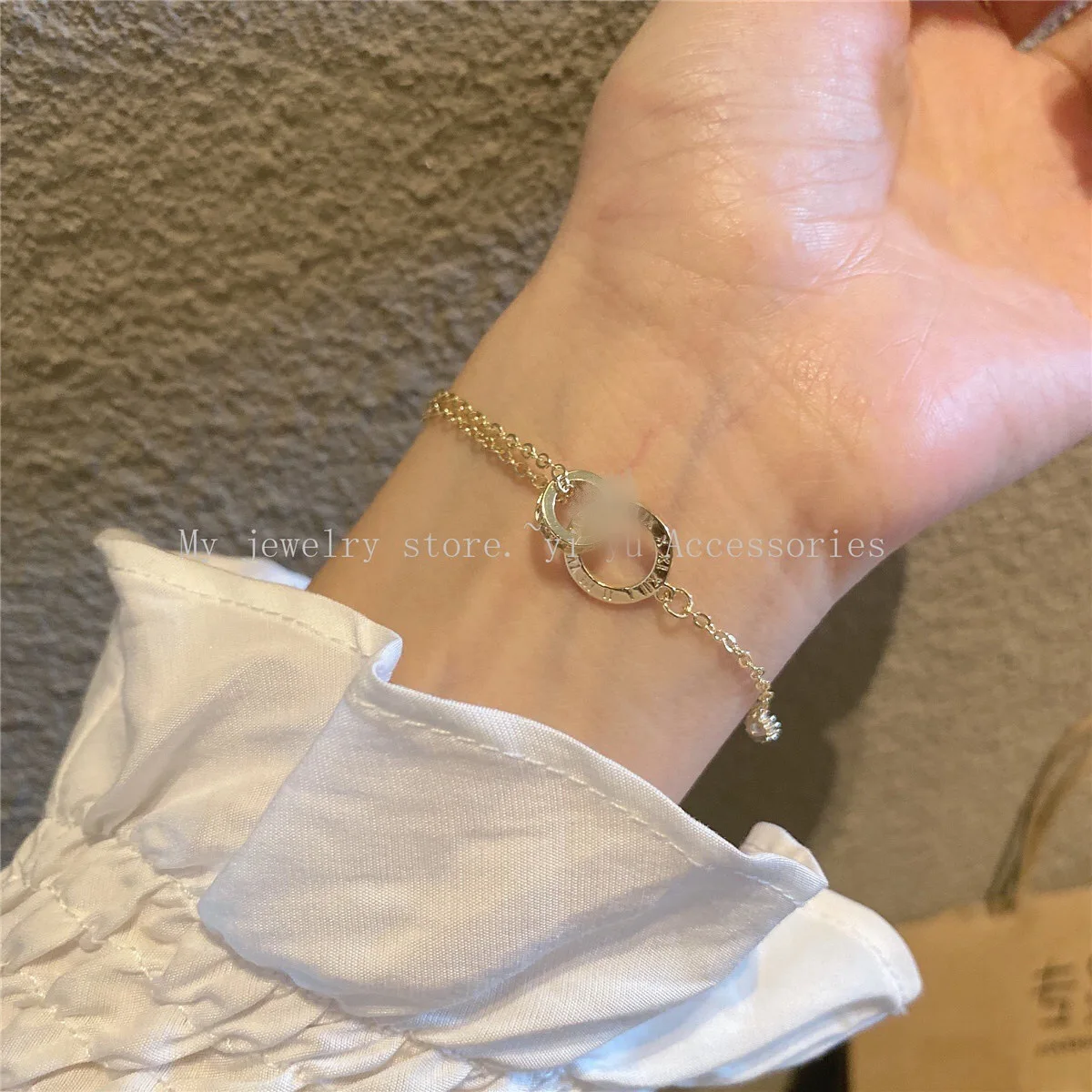 

Fashion Personality Gold-plated Bracelet Simple and Versatile Hand Rope Design Zircon Circle Bracelet