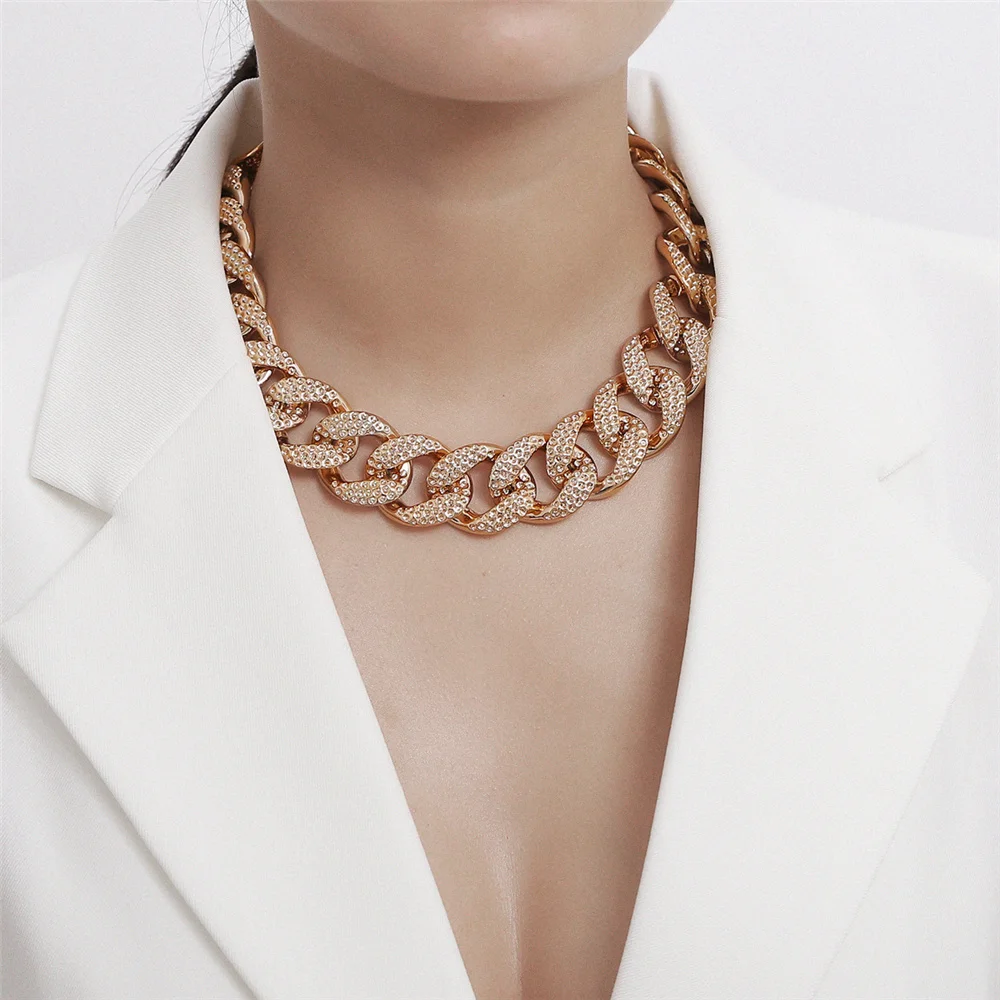 Женское массивное ожерелье в стиле панк Массивное колье из материала под золото