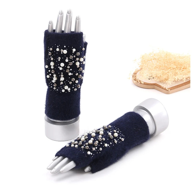 Winter Kitted Mitten Plush Gloves Women Short Finger Half Gloves Ladies Half Cover Female Gloves Printed Snow