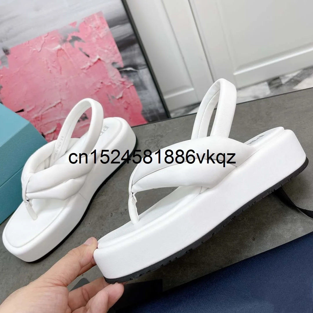 

2021 Designer Flat Women Sandals Ladies Beach Thong Sandals Thick Sole Sandalias Plataforma Mujer Cutout Platform Shoes Femme