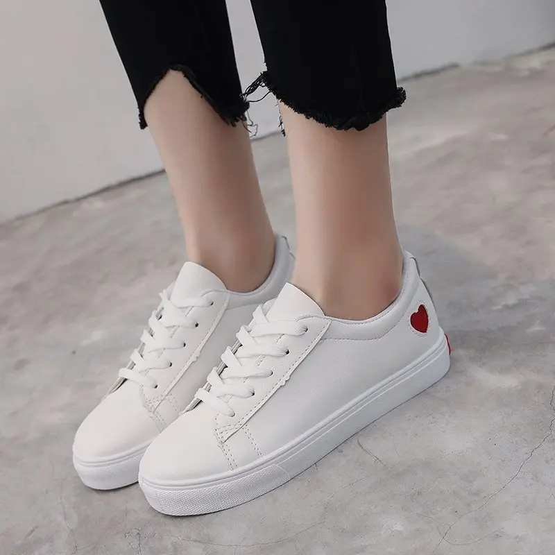 2021 Spring New Flat Bottom Leisure Single Shoes Shallow Mouth Female Students Heart-shaped Board Shoes Women's Vulcanized Shoes
