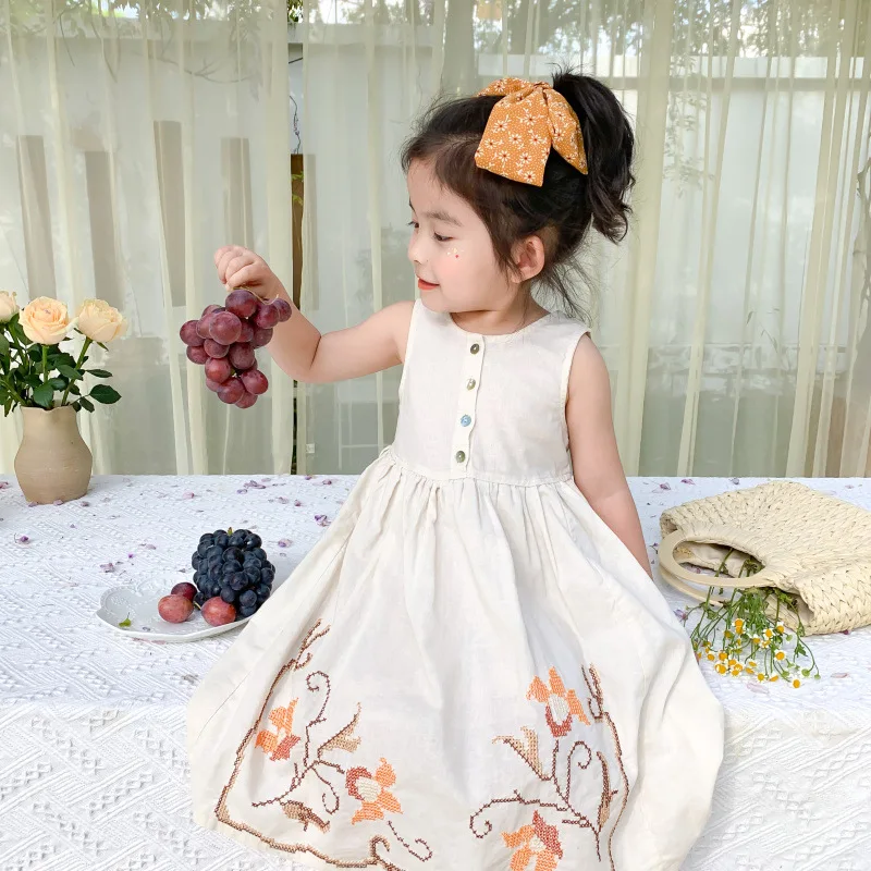 

Summer New Arrival Korean style cotton sleeveless embroidery princess dress with buttons for cute sweet baby girls