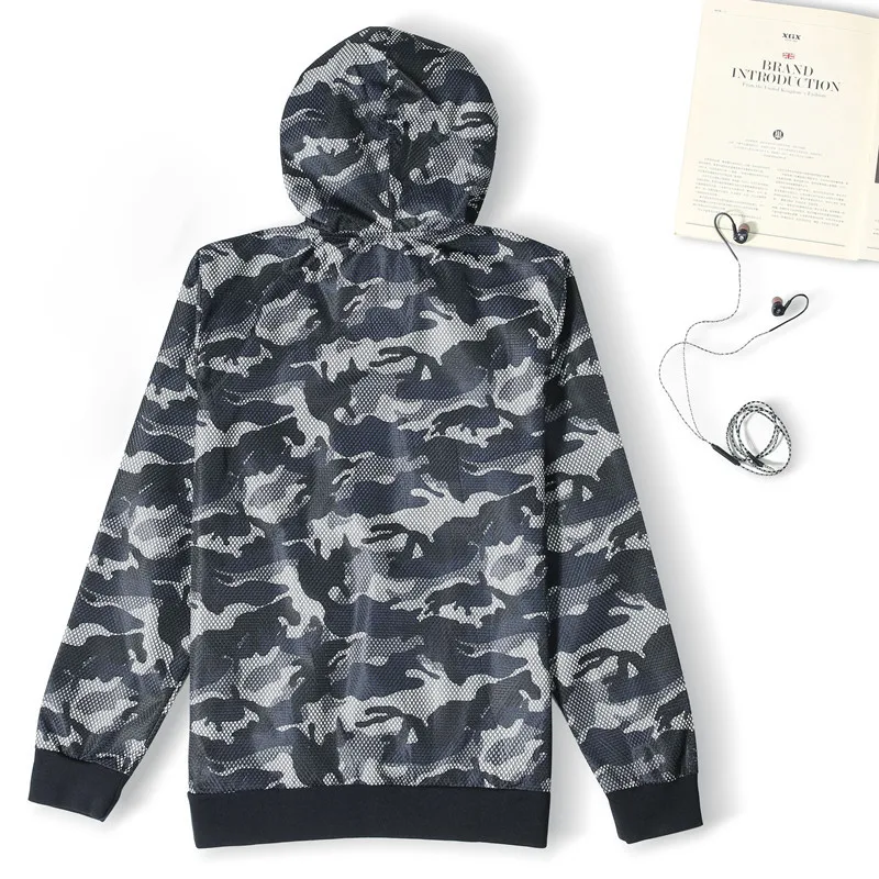Мужская спортивная куртка камуфляжная Осенняя тонкая Кепка фитнес длинный