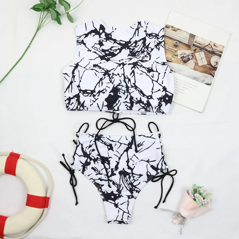 Новинка 2021 комплект бикини на бретелях-спагетти черные и белые купальники с