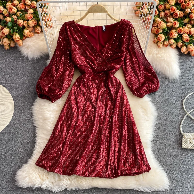 

Red evening dress for women 2021 new banquet temperament celebrity light luxury Sequin short high end V-neck dress