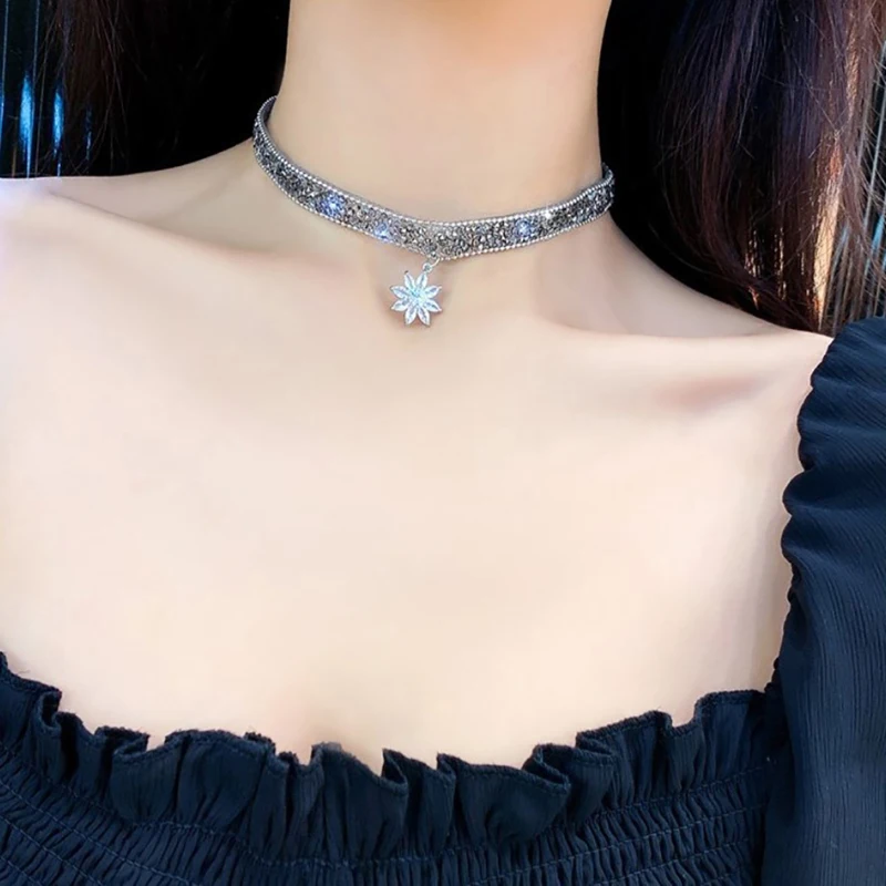 Women Chic Punk Choker Clavicle ChainNeck Jewelry Fashion Crystal Ice Flower Pendant Necklace Glitter Adjustable Metal Chain | Украшения и