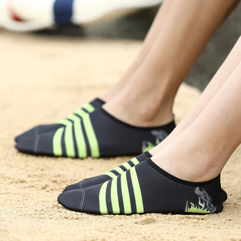 Мужские пляжные туфли 2019 весенние уличные женские акватуфли треккинговые