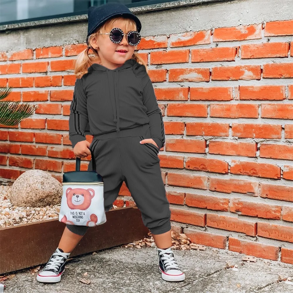 Платье для маленьких девочек с длинными рукавами и капюшоном надписью