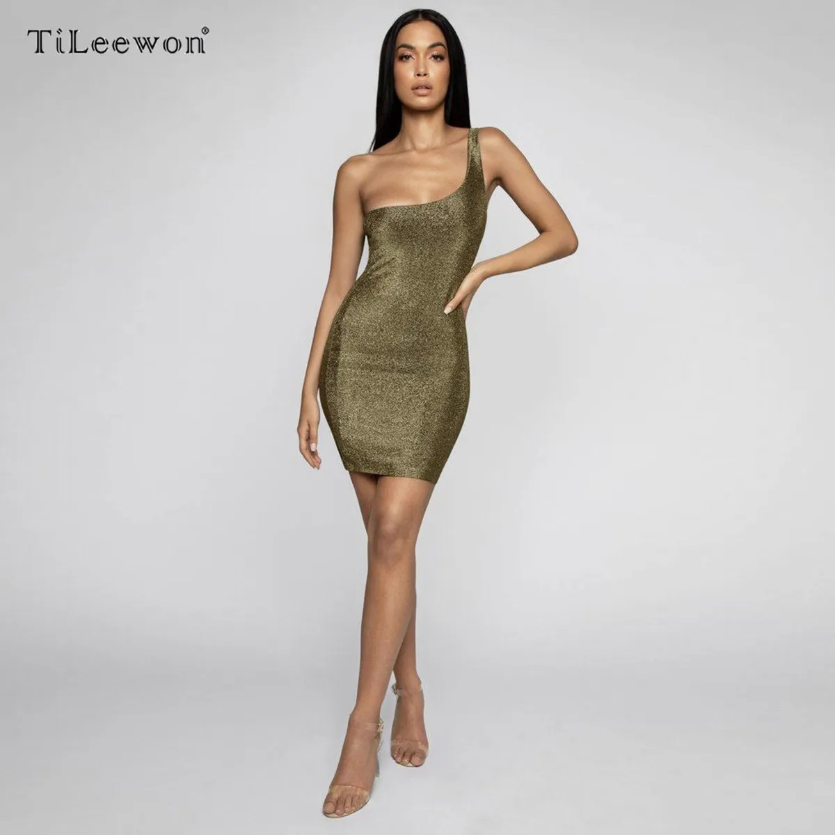 Женское облегающее платье на одно плечо золотистое и серебристое повседневное