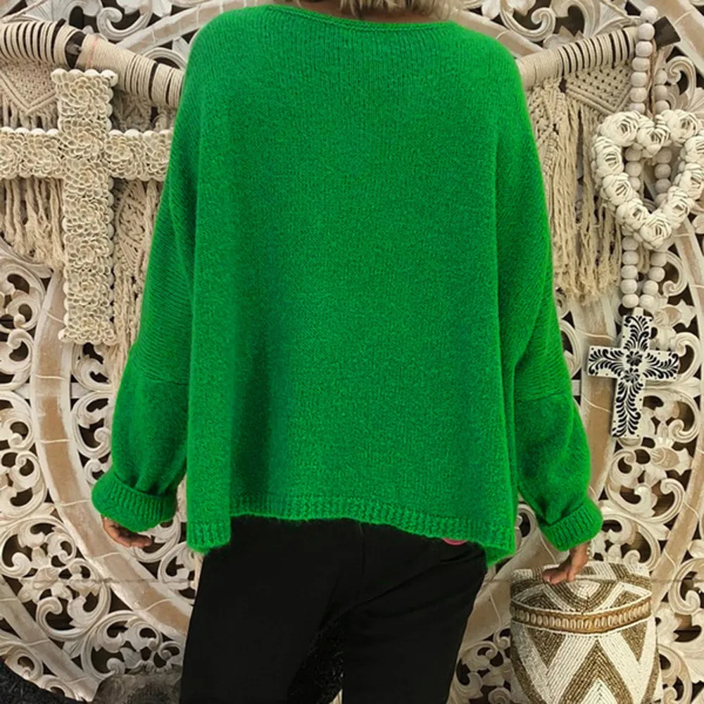 Женский свитер большого размера с глубоким v-образным вырезом и длинными