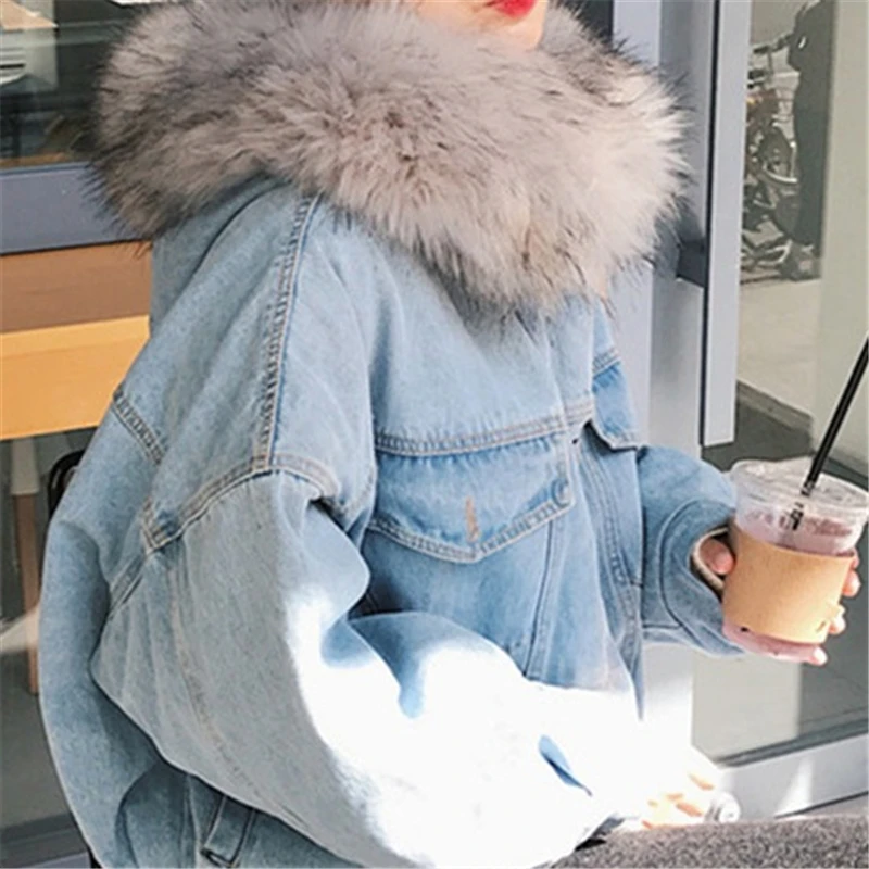 Джинсовая куртка с флисовой подкладкой и капюшоном женская модная джинсовая в