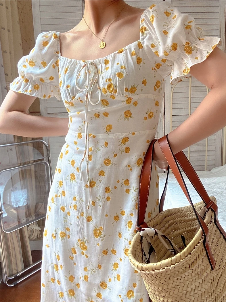 

Sweet French yellow flower gentle first love dress retro French girl dress Elegant and slim