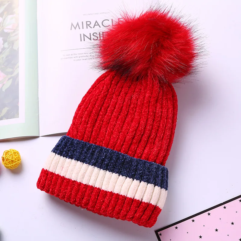 02 red Новинка; зимние вязаные шапки Skullies Beanies из плотного искусственного меха с помпоном; женские теплые шапки в полоску; вязаная шапка с меховым помпоном - Цвет: 02 red