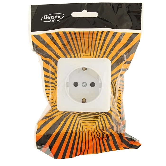 Розетка одноместная Luazon Lighting "СПБ" без з/к