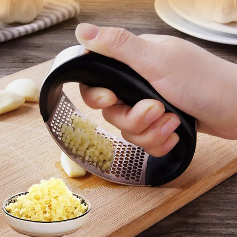 

2021 Multi-function garlic press 1pcs Random Color Cutting garlic stainless steel Cooking tools Kitchen accessories gadgets