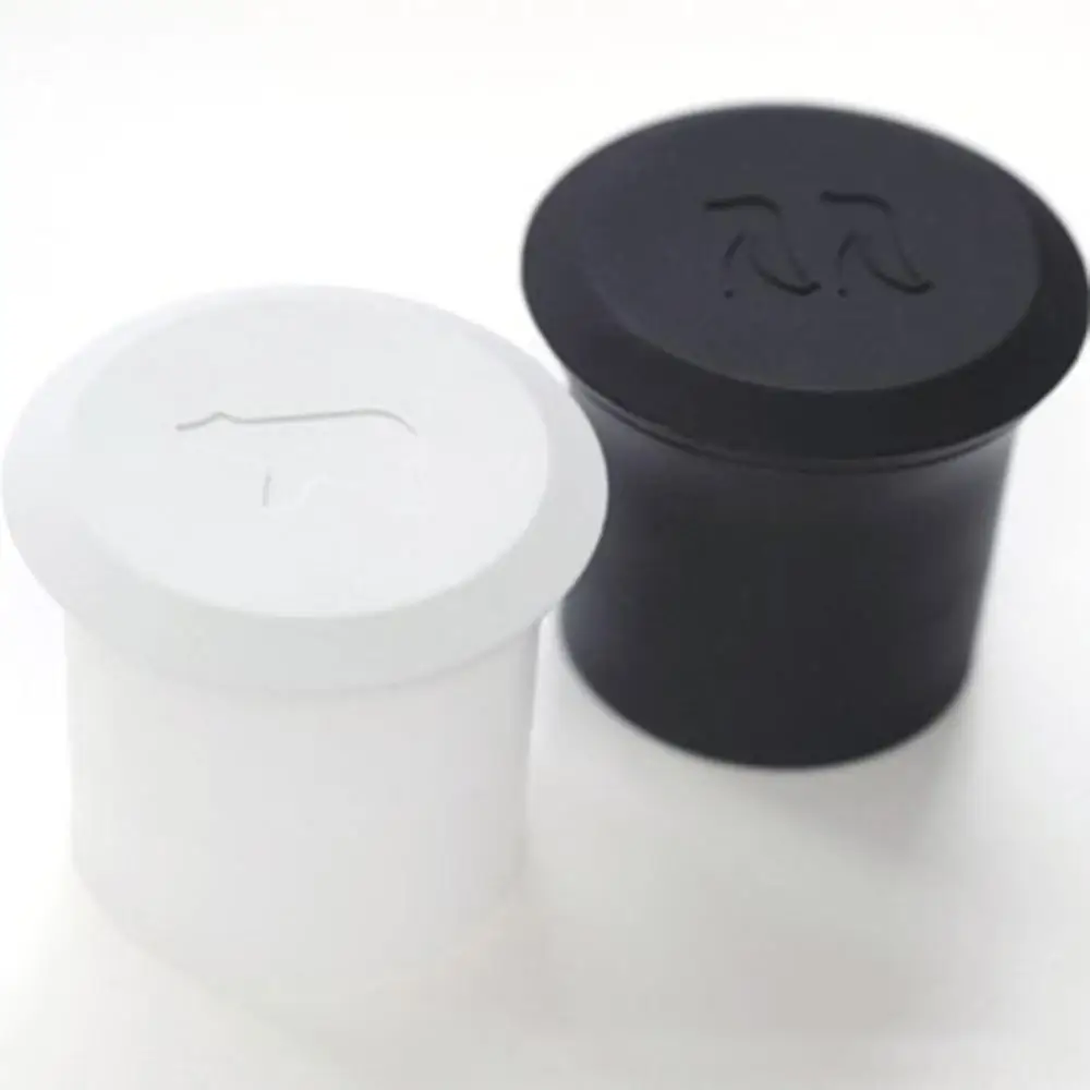 

2pcs Silicone Ice Cube Molds Cute Polar Bear and Penguin Miniatures Safe Hygienic Ice Cube Maker Reusable Kitchen Tools