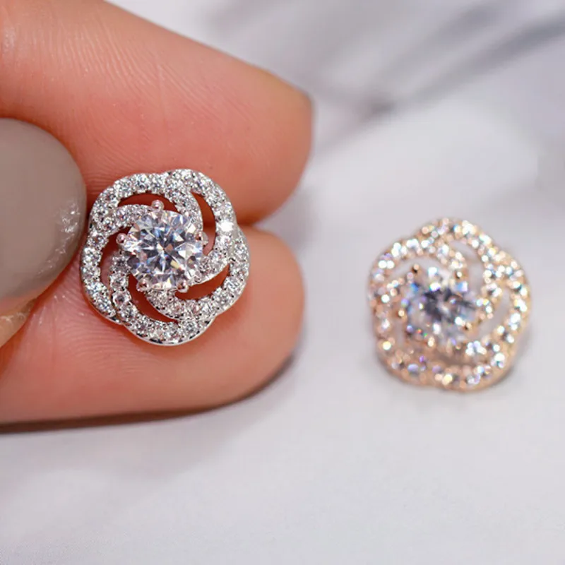 

Серьги-гвоздики женские из серебра 925 пробы с цирконом