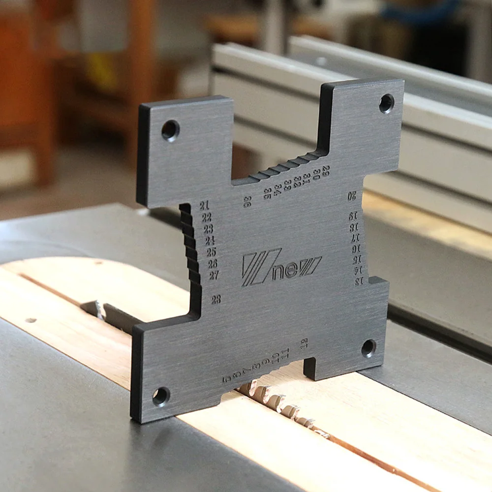 Набор из 2 штук: глубиномер и высотомер для точного измерения по метрике в работе с деревом на фрезерном столе.