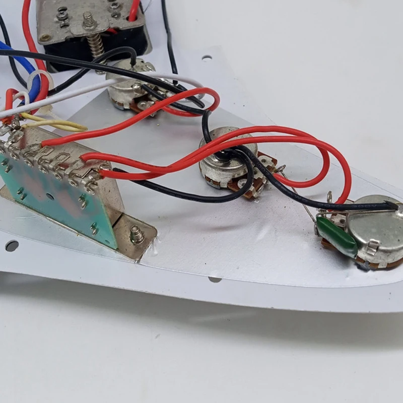 

Electric Guitar Pickguard Pickups Loaded Prewired Scratch Plate Assembly HSH White for Humbuckers Guitar