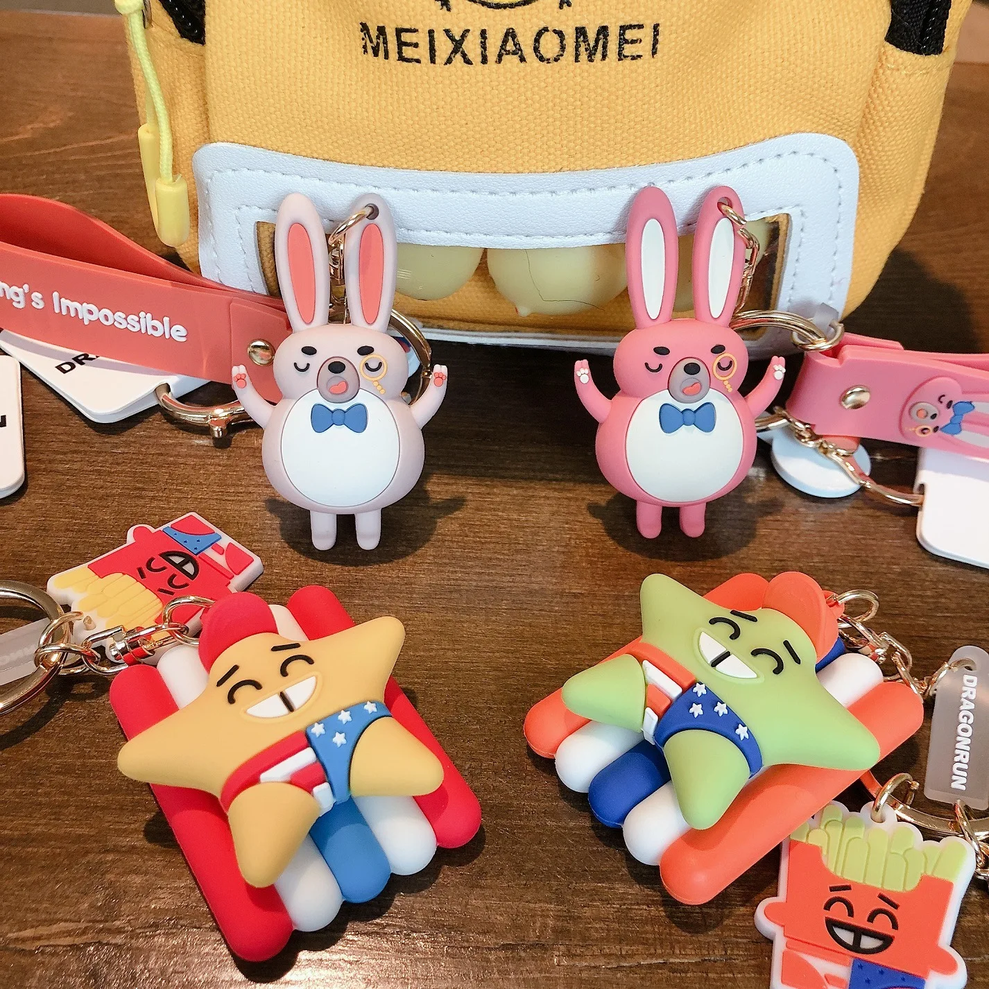 

New Cute Fries keychain five-Star Keychain Pendant Lady Girl Boy Couple Charm Bag Pendant New Keyring Jewelry Gift 2020 Hot Sale