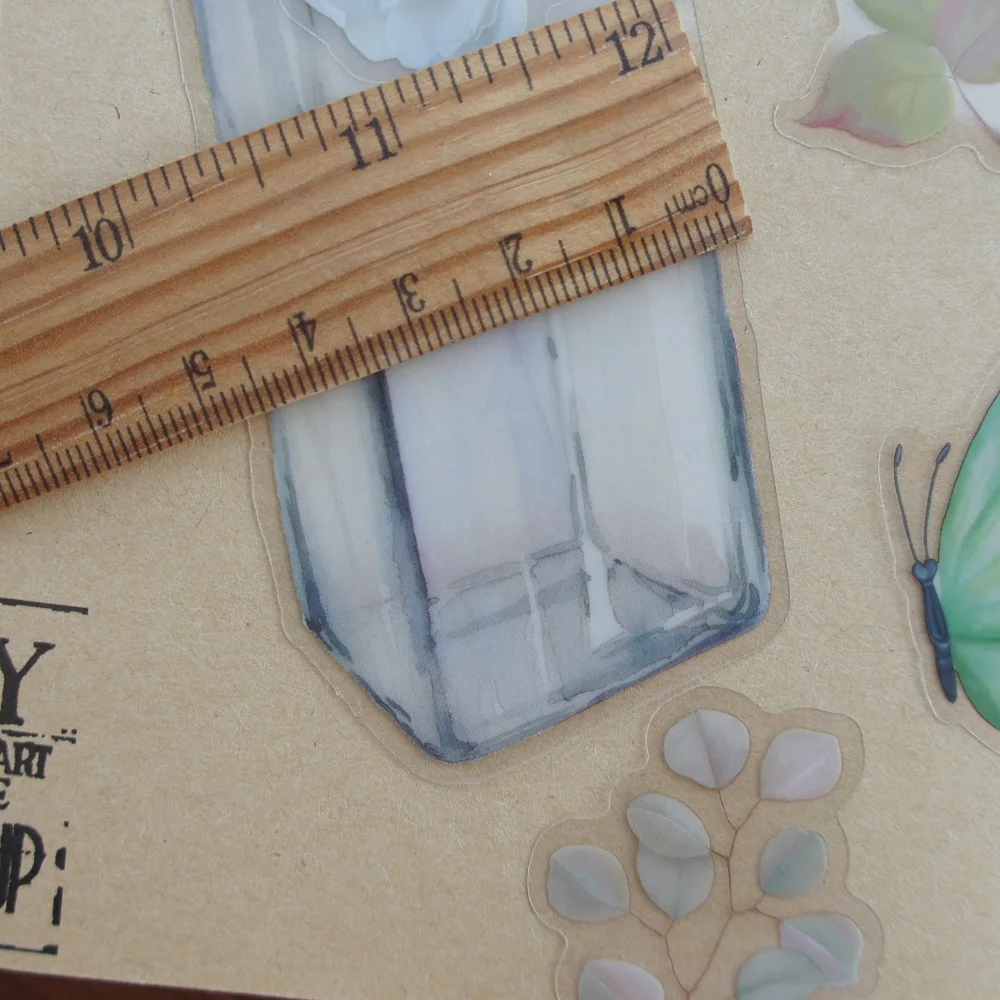 Наклейка белая Зеленая бабочка цветок синяя бутылка стильная наклейка для