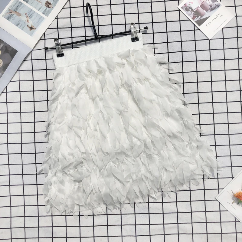 

Spring 2021 Women Pleated Skirts Fashion Feather tassel Pleated Skirts High Waisted Elastic Women Casual Party Skirt