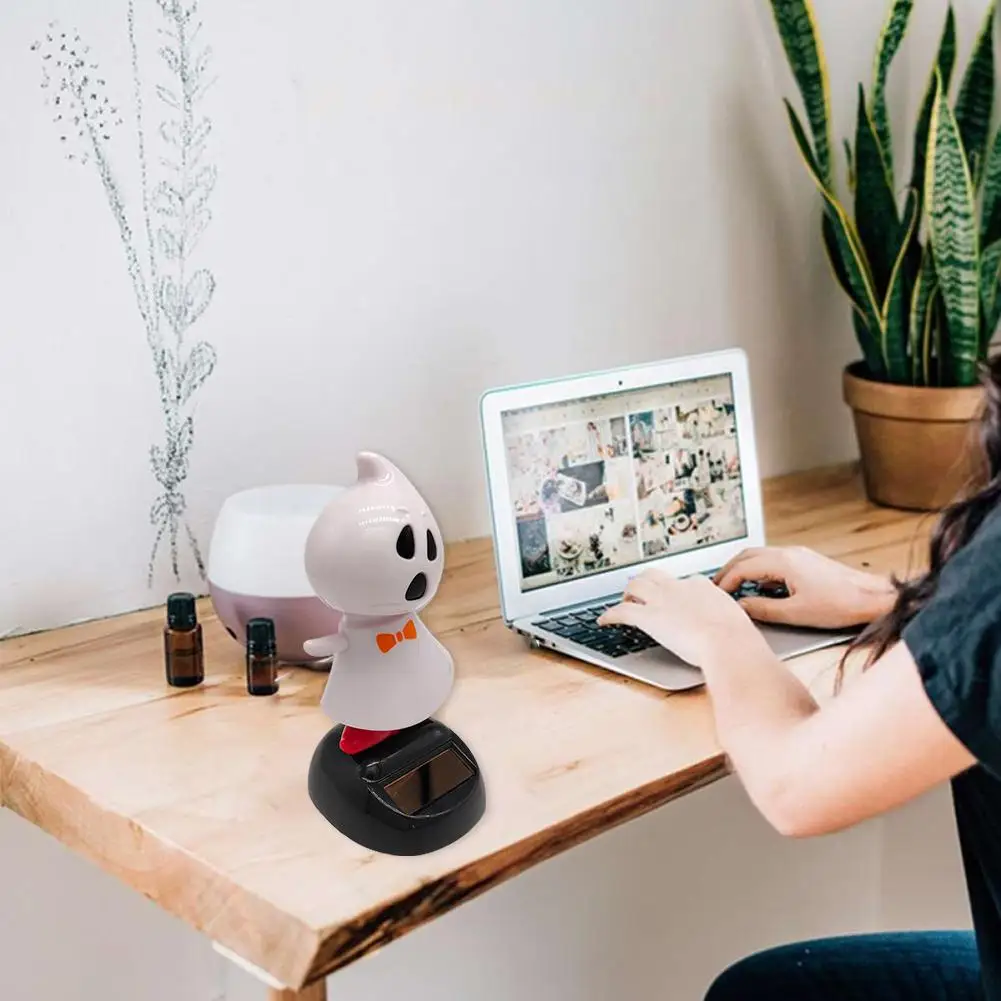 На солнечной энергии качающаяся кукла автомобиля настольные украшения Хэллоуин