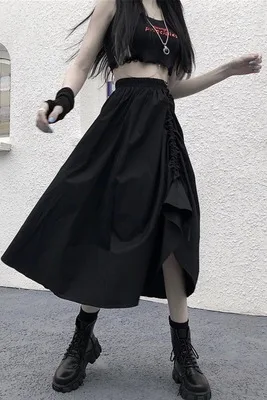 Платье черное с глубоким вырезом на бретельках платье ТРАПЕЦИЕВИДНОЕ